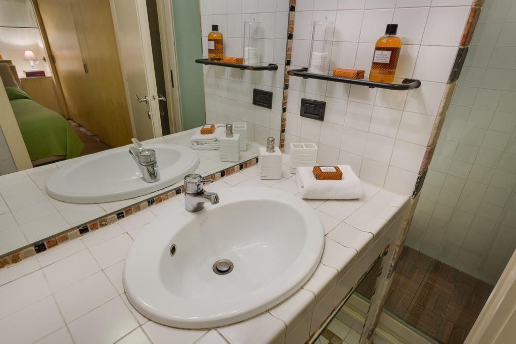 Spanish Steps Gea Apartments Рим Екстериор снимка